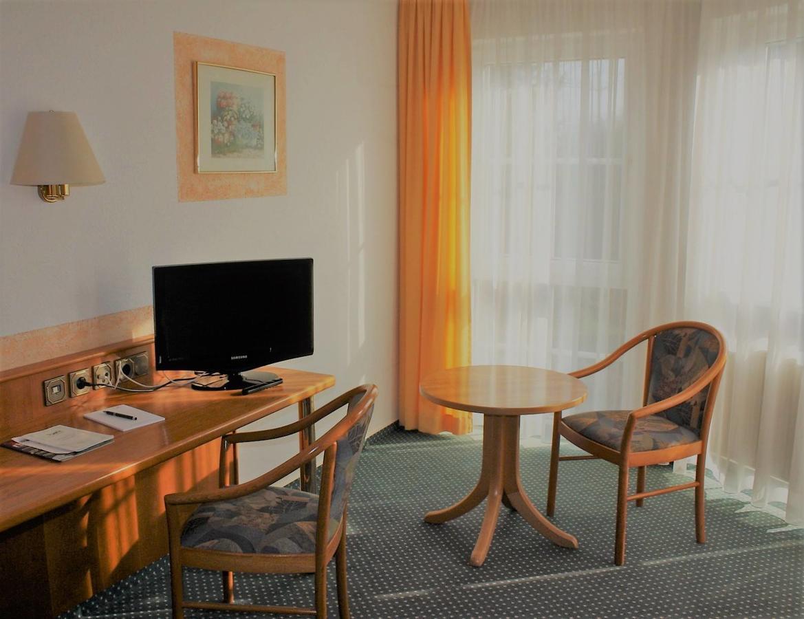 Hotel Schoene Aussicht Giessen Exterior photo